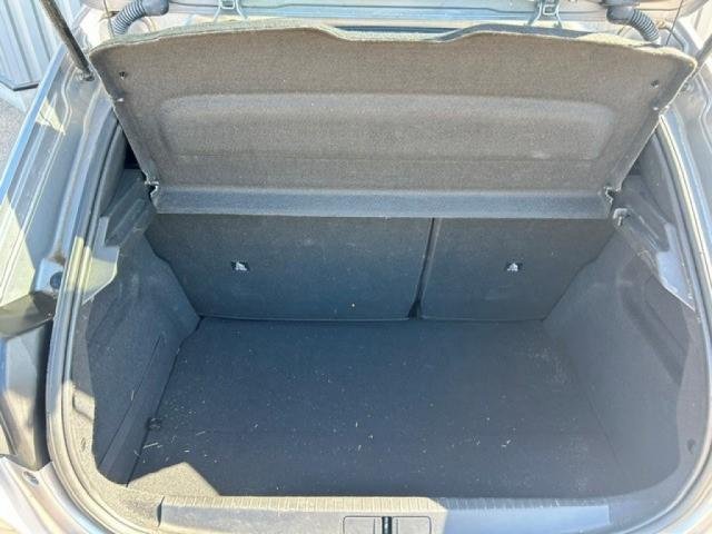 Peugeot 208 - Photo 9