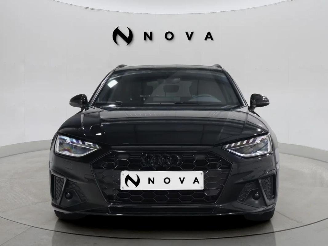 Audi A4 Avant - Photo 4