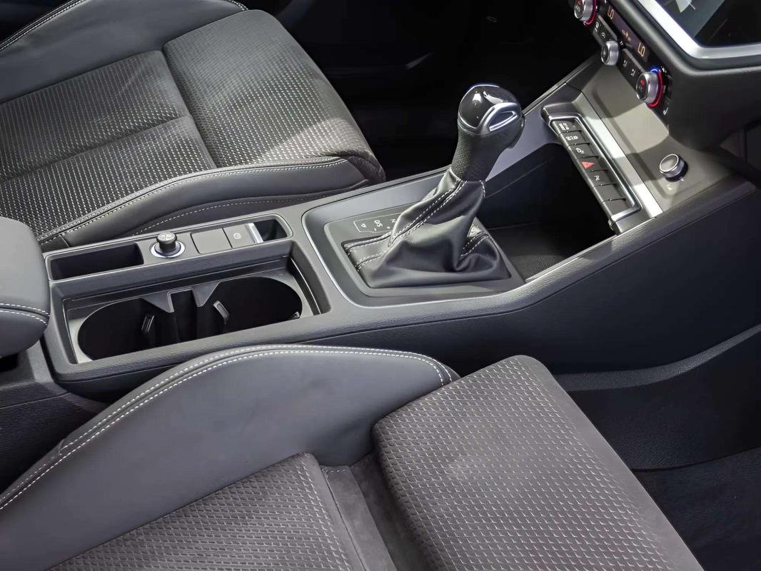 Audi Q3 - Photo 11