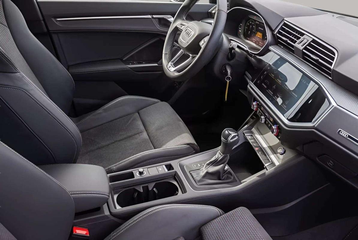 Audi Q3 - Photo 16