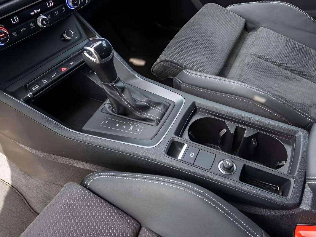 Audi Q3 - Photo 8