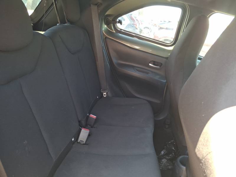 Toyota aygo x - Photo 13