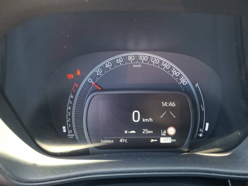 Toyota aygo x - Photo 17