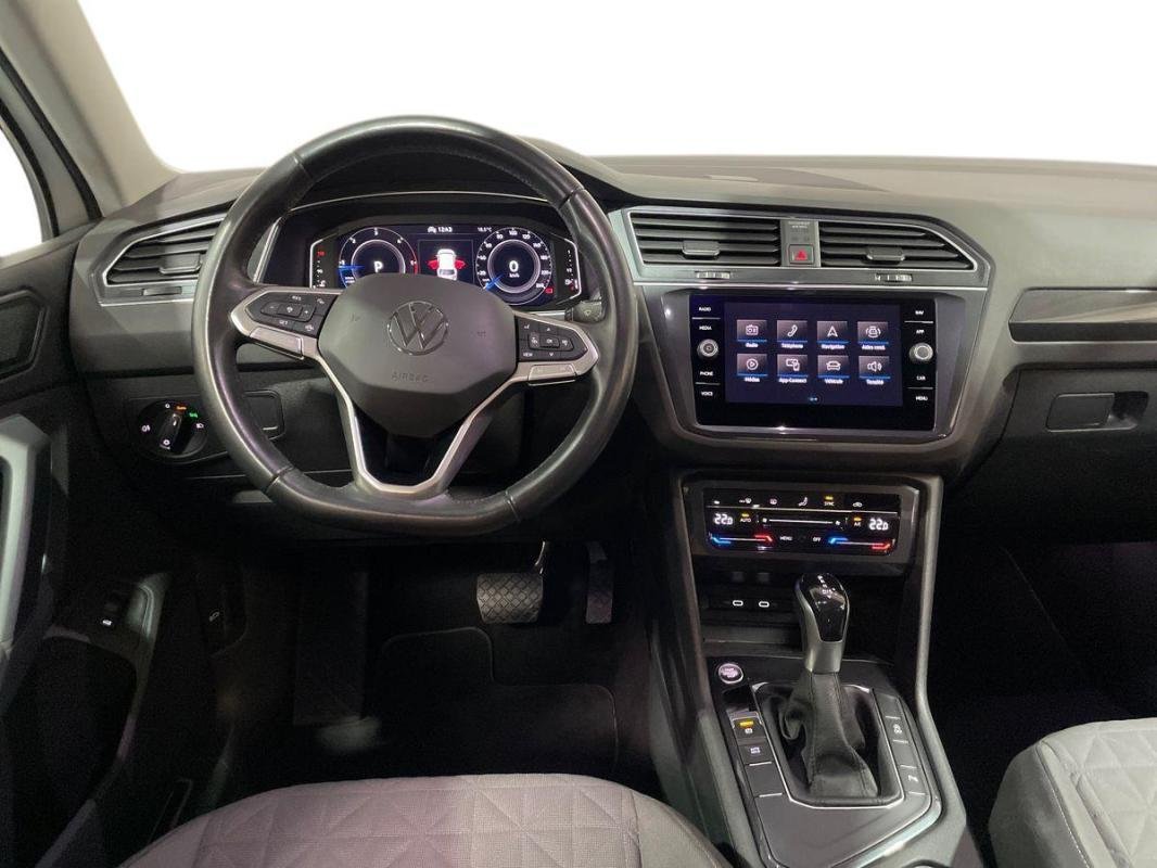 Volkswagen Tiguan - Photo 24