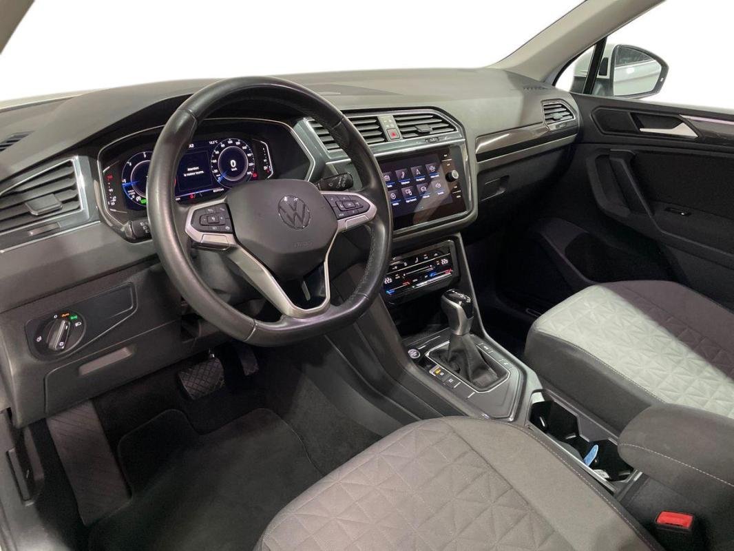 Volkswagen Tiguan - Photo 9