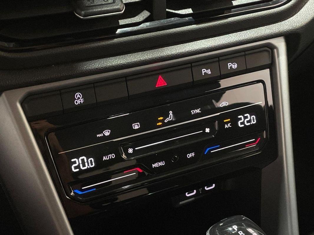 Volkswagen T-Roc - Photo 19