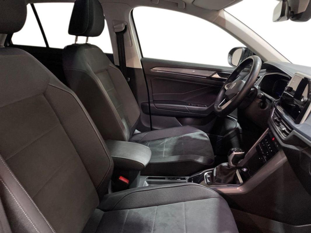 Volkswagen T-Roc - Photo 13
