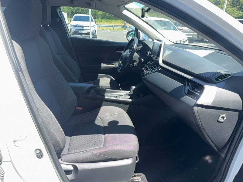 Toyota C-HR - Photo 12