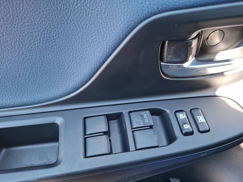 Toyota Yaris - Photo 11