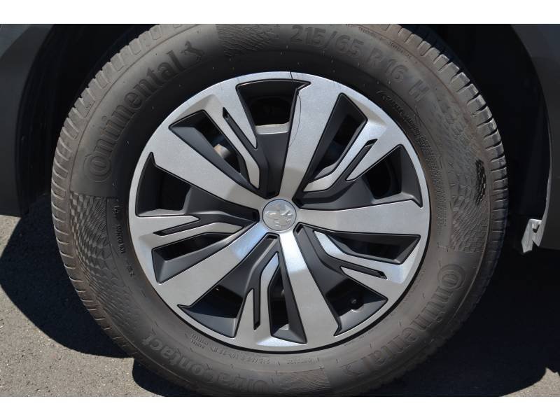 Peugeot 2008 - Photo 11