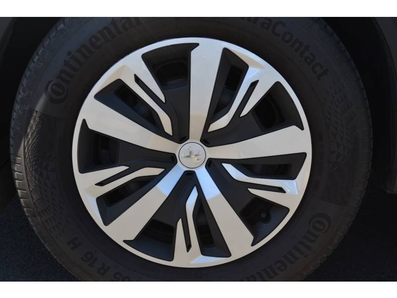 Peugeot 2008 - Photo 9