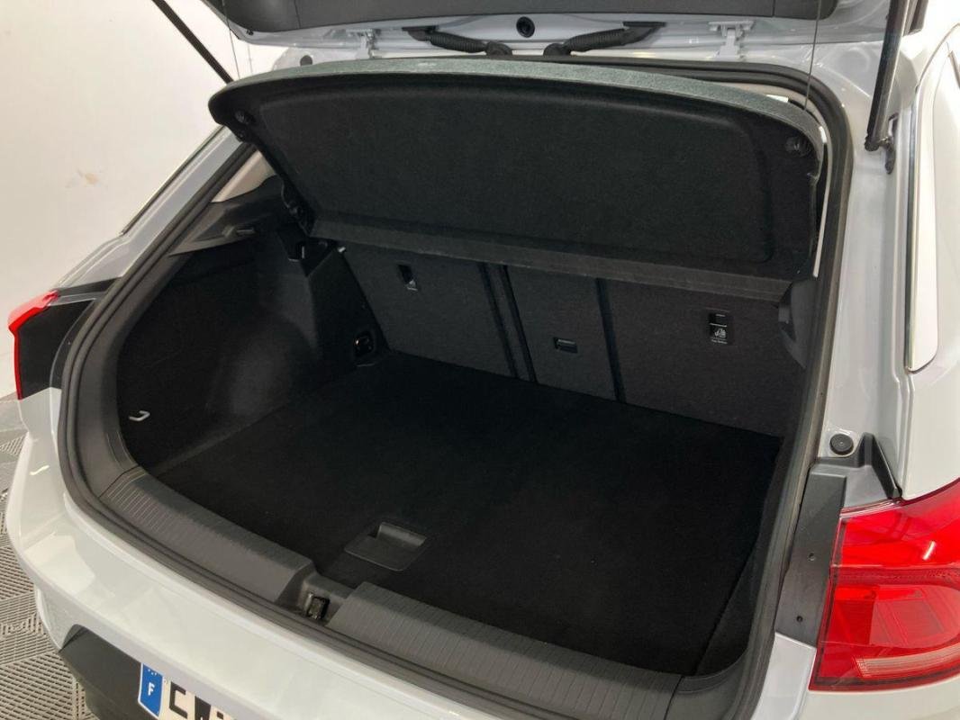 Volkswagen T-Roc - Photo 32