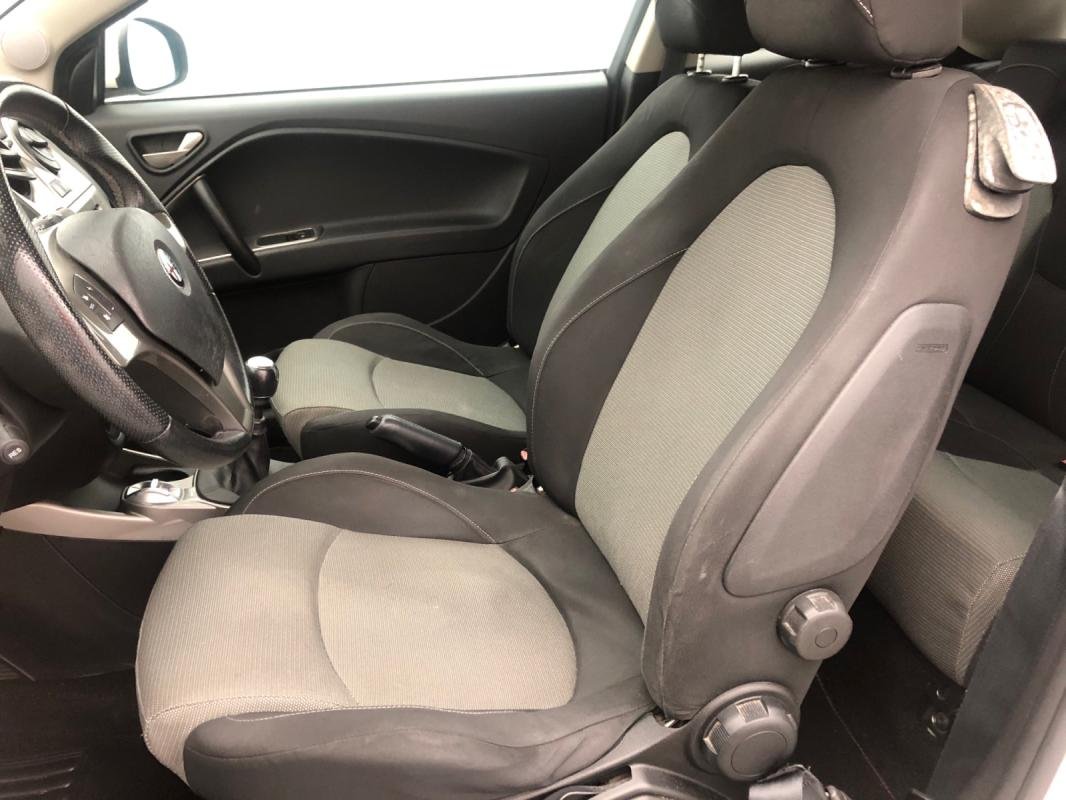 Alfa Romeo MiTo - Photo 9