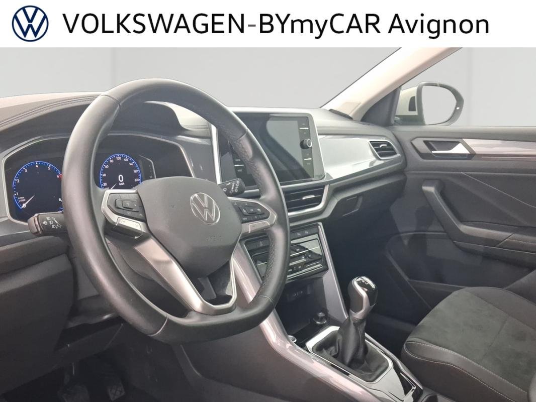 Volkswagen T-Roc - Photo 22