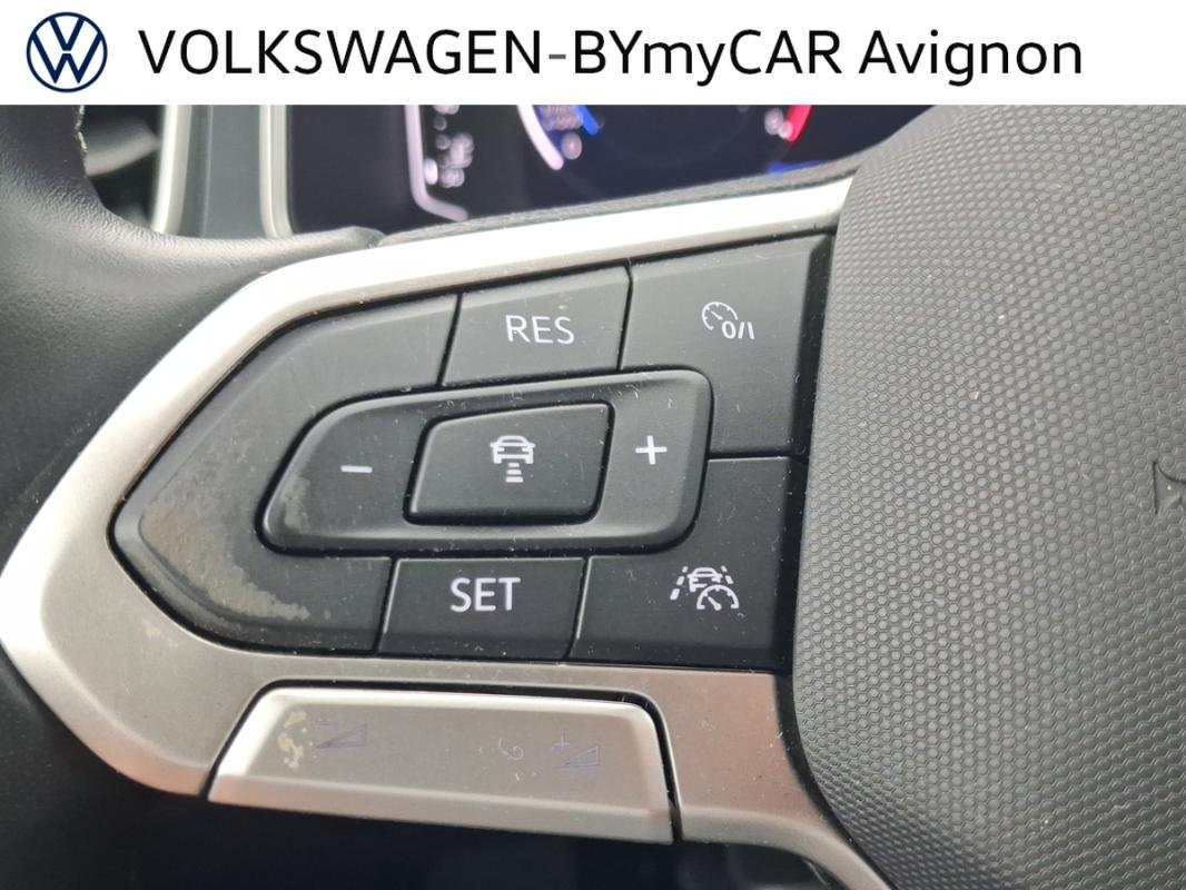 Volkswagen T-Roc - Photo 32