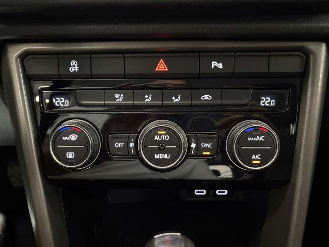 Volkswagen T-Roc - Photo 18