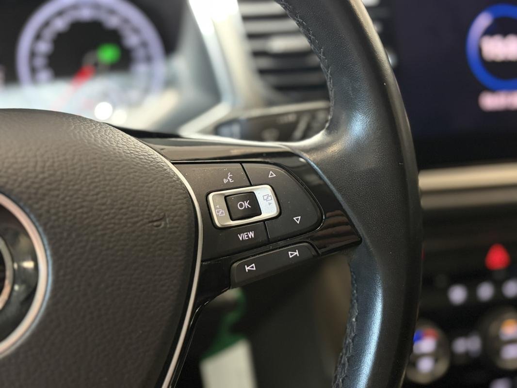 Volkswagen T-Roc - Photo 19