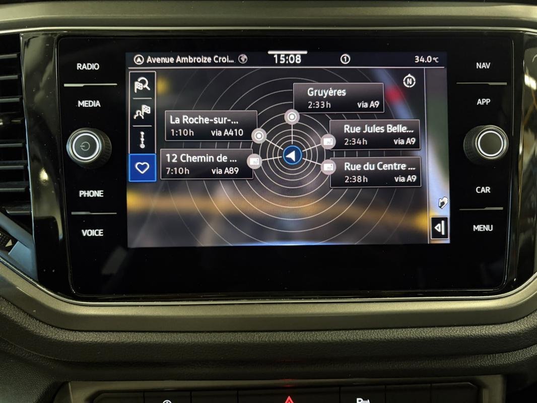 Volkswagen T-Roc - Photo 23