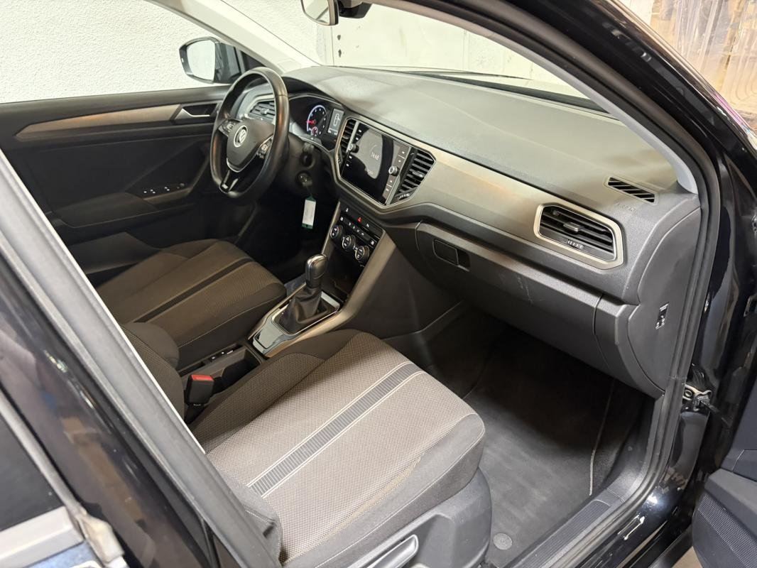 Volkswagen T-Roc - Photo 31