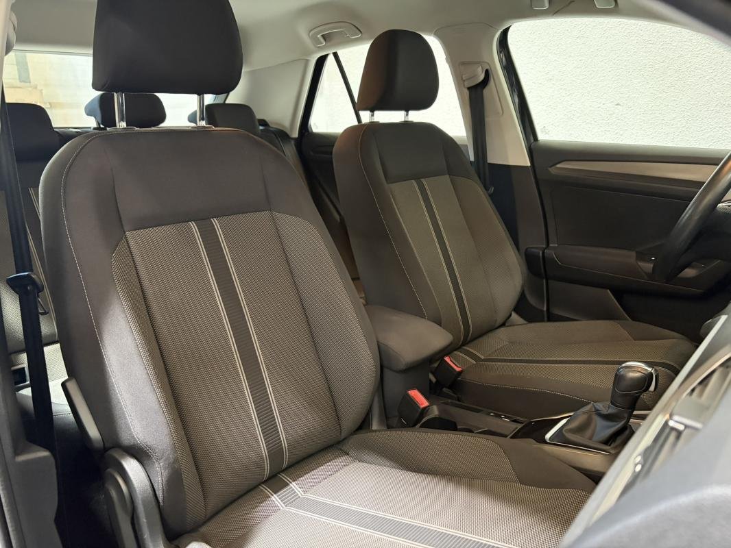 Volkswagen T-Roc - Photo 33