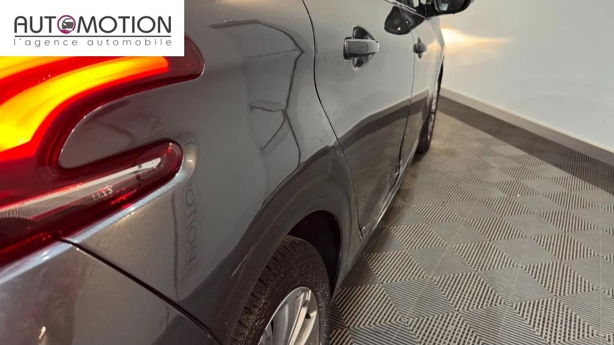 Peugeot 208 - Photo 11