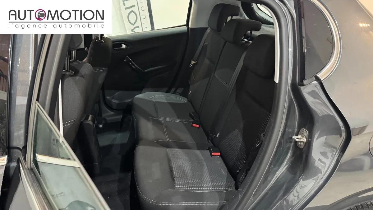 Peugeot 208 - Photo 22