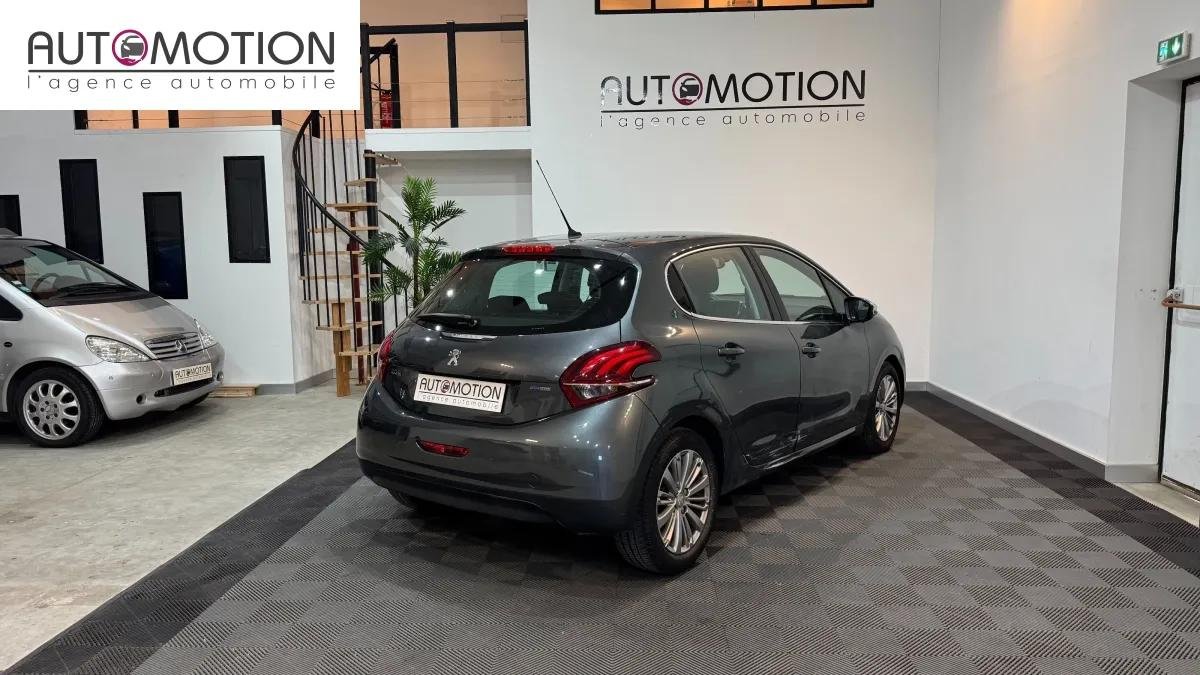 Peugeot 208 - Photo 5