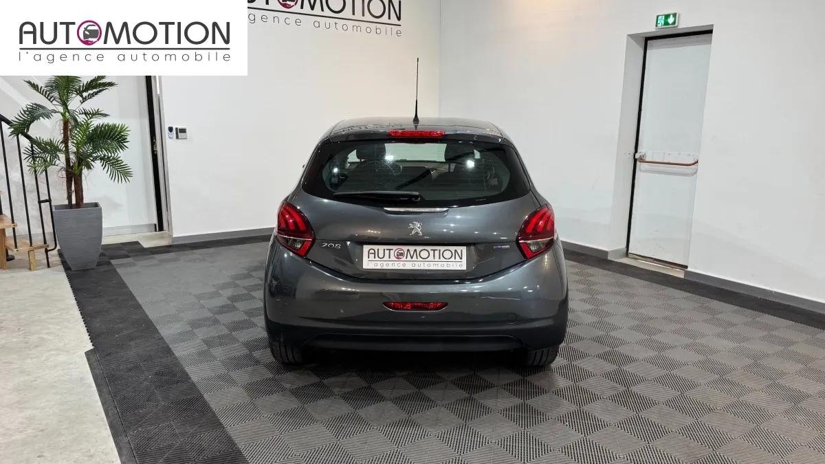 Peugeot 208 - Photo 6