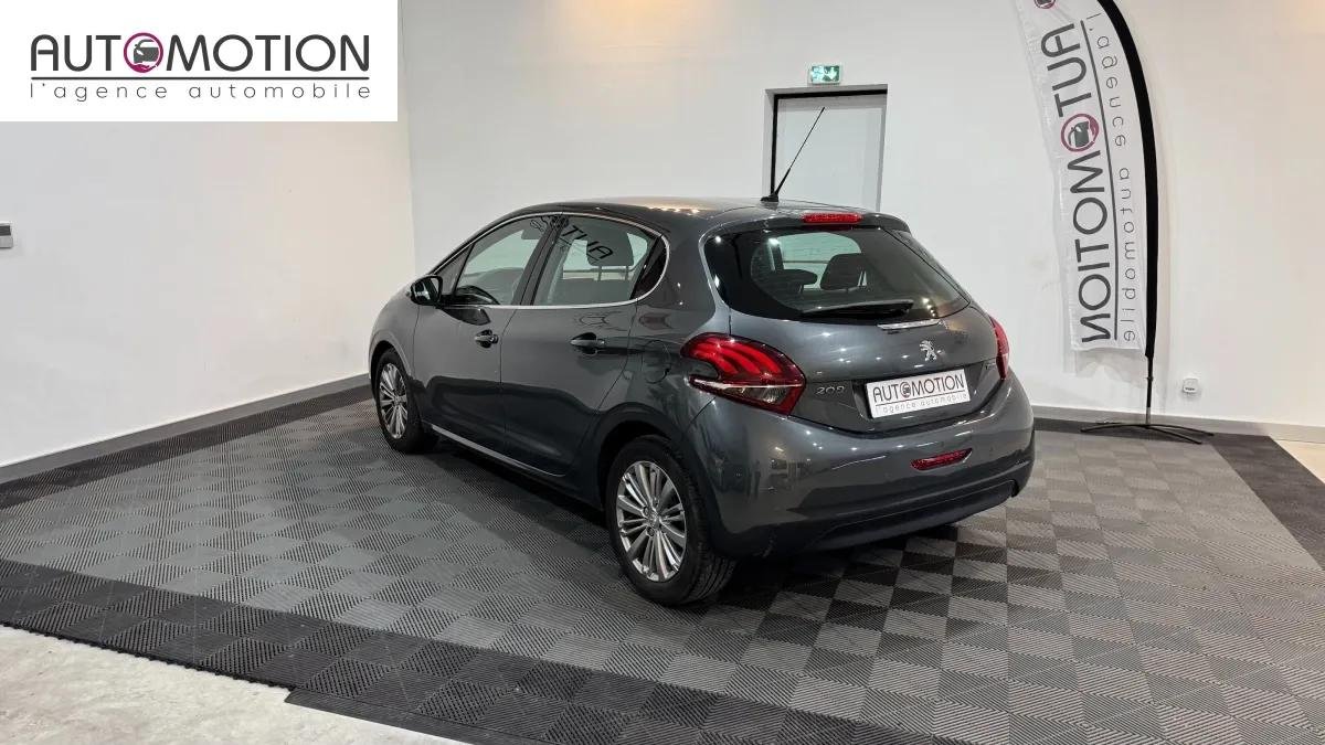 Peugeot 208 - Photo 7