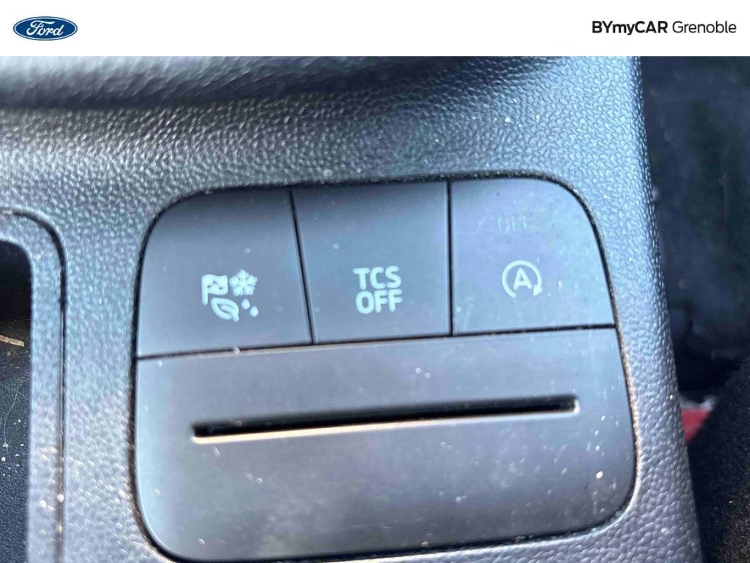 Ford Fiesta - Photo 18