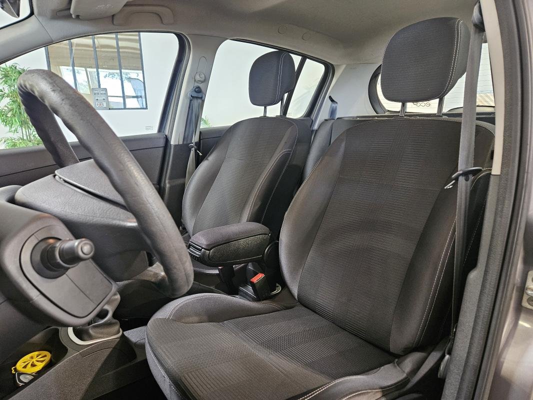 Renault Clio - Photo 13