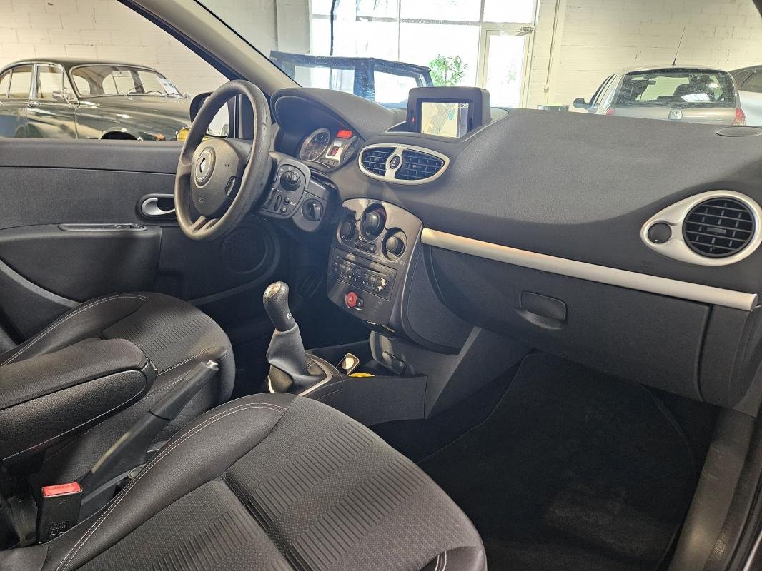 Renault Clio - Photo 15
