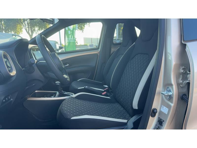 Toyota aygo x - Photo 10