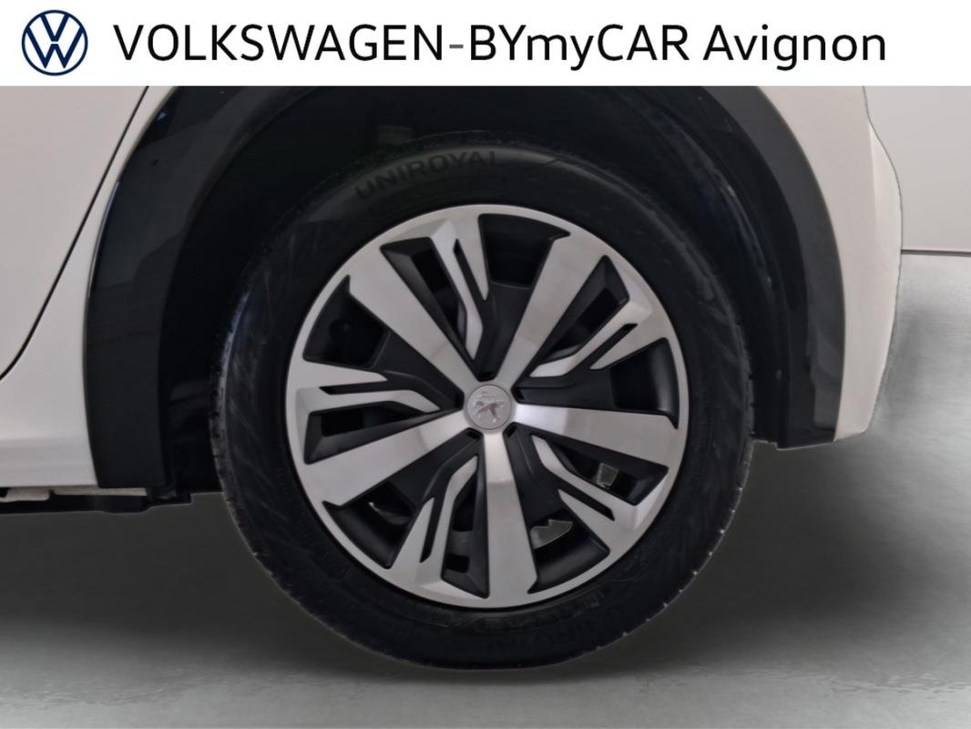 Peugeot 208 - Photo 17