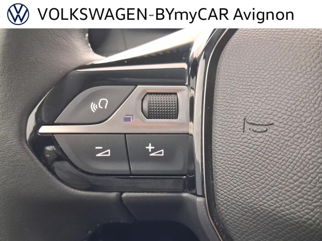 Peugeot 208 - Photo 31