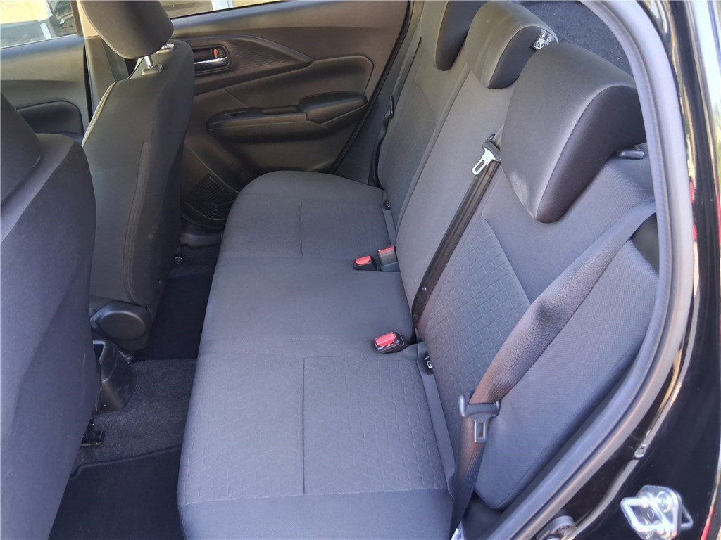 Suzuki Swift - Photo 12
