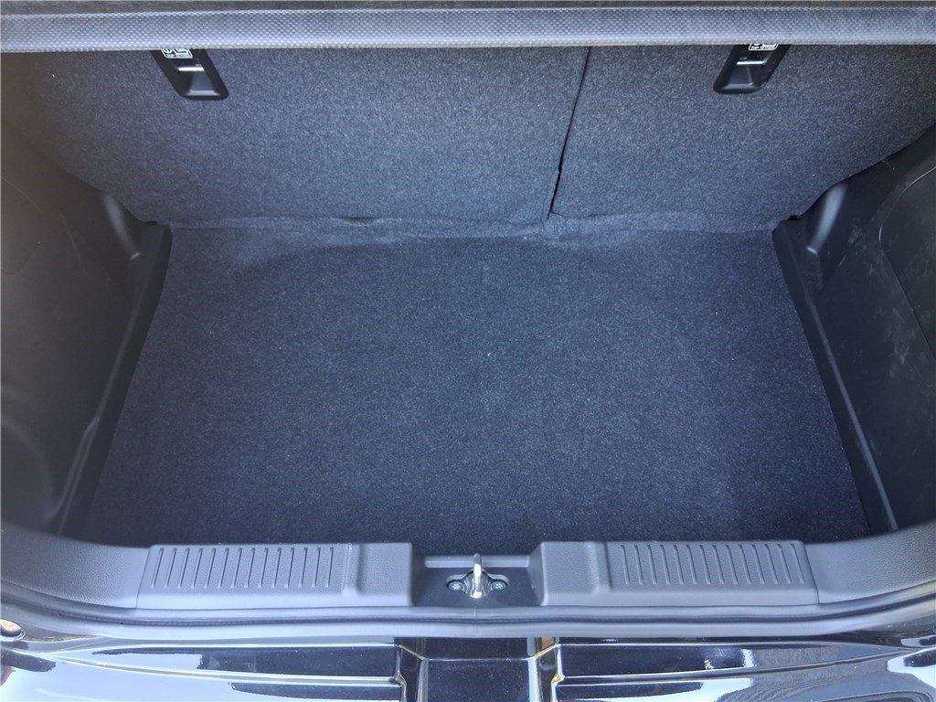 Suzuki Swift - Photo 13