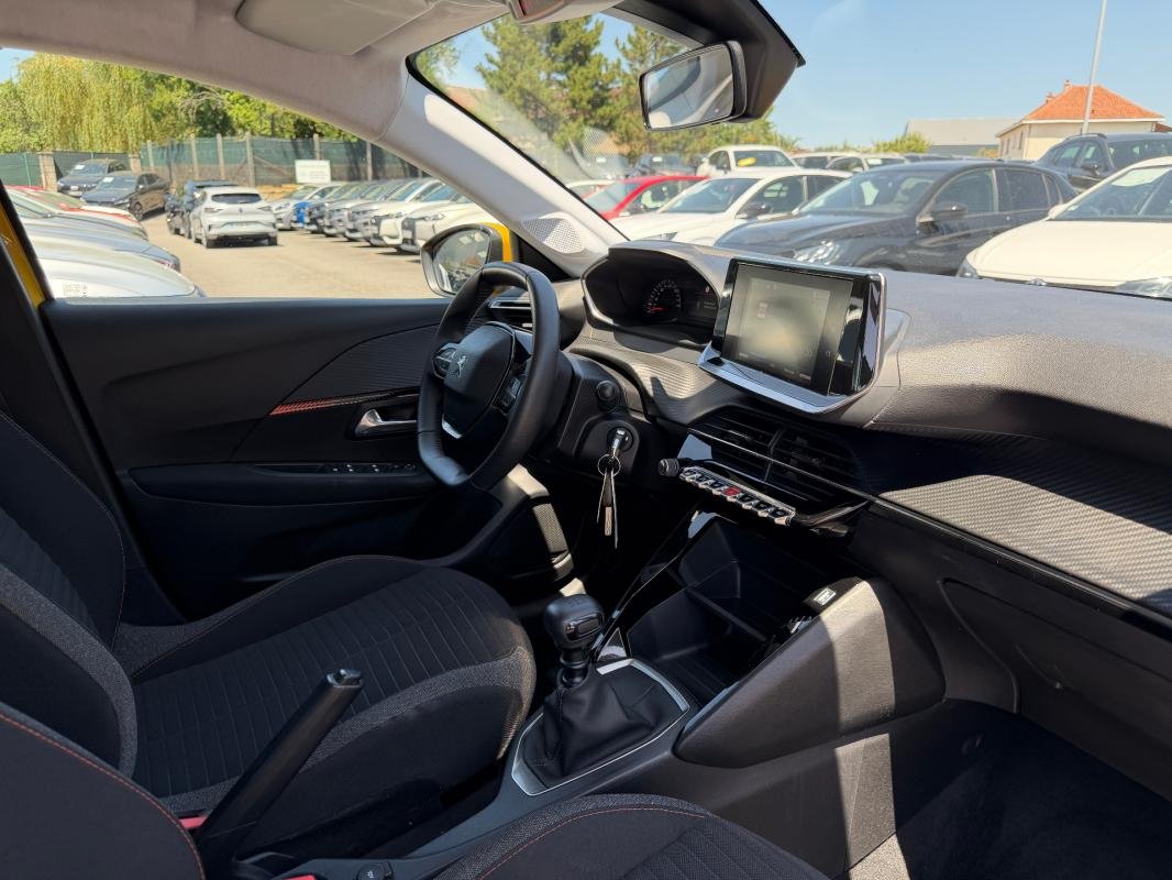 Peugeot 208 - Photo 25
