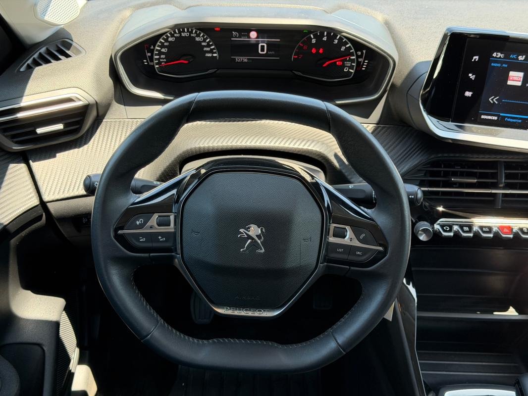 Peugeot 208 - Photo 6