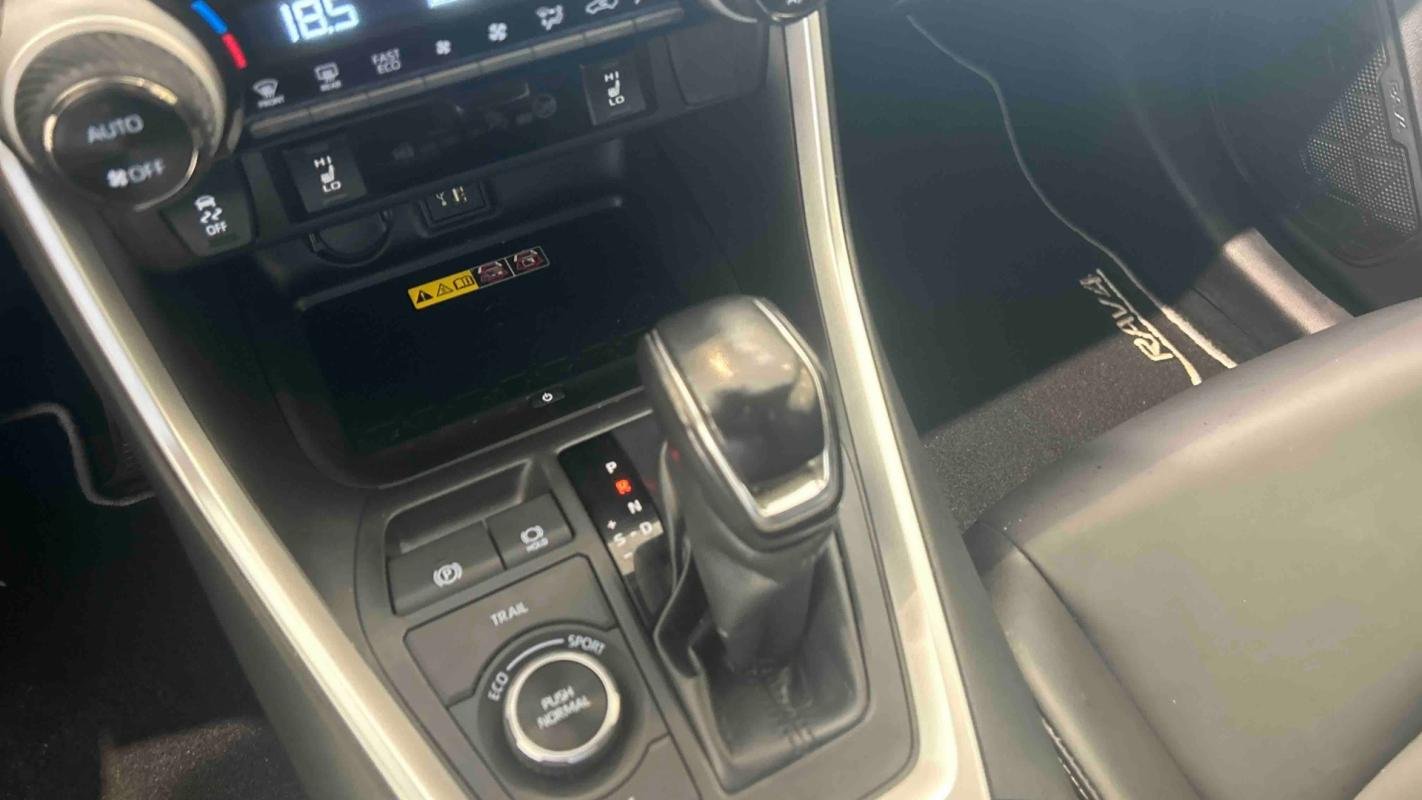 Toyota RAV4 - Photo 17