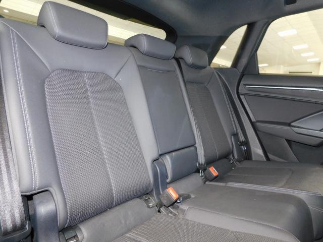 Audi Q3 - Photo 25