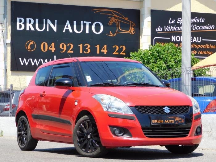 Suzuki Swift - Photo 1