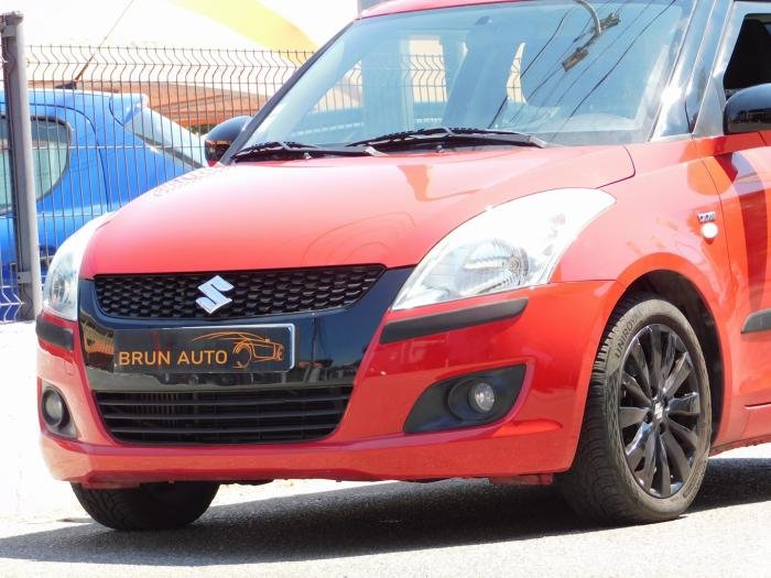 Suzuki Swift - Photo 13