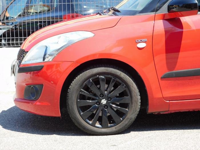 Suzuki Swift - Photo 15