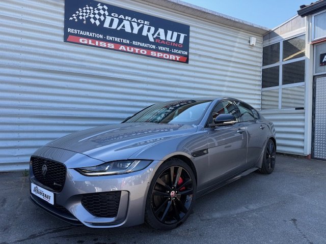 Jaguar XE - Photo 1