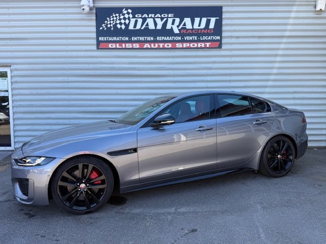 Jaguar XE - Photo 2