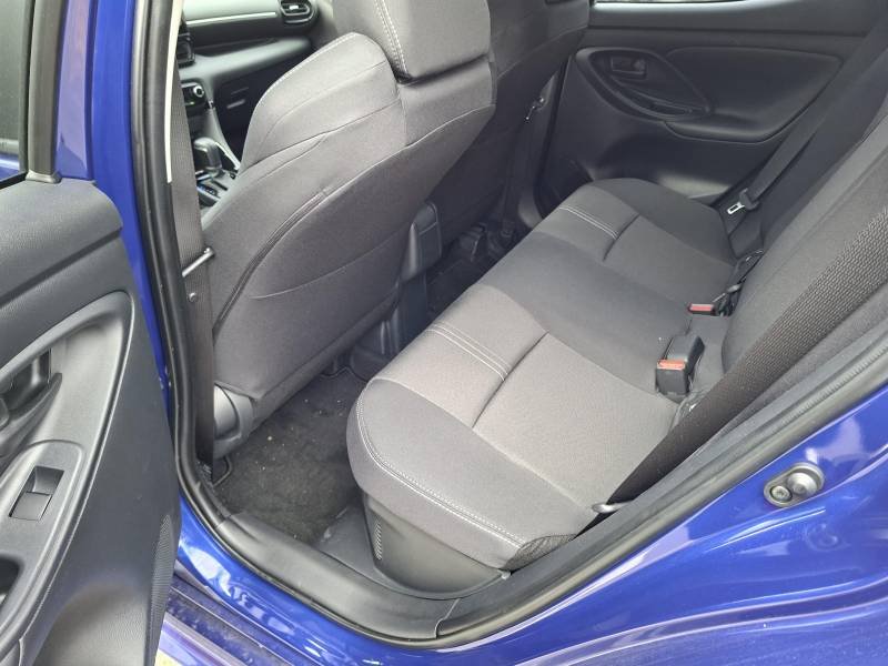 Toyota Yaris - Photo 11