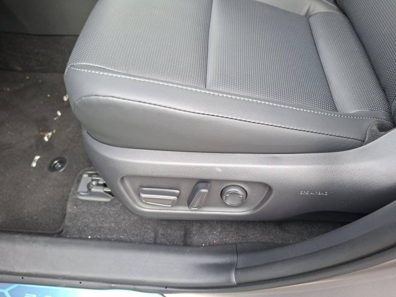 Toyota RAV4 - Photo 11