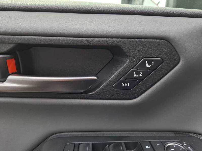 Toyota RAV4 - Photo 14