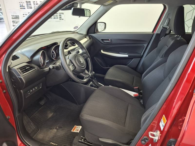 Suzuki Swift - Photo 9